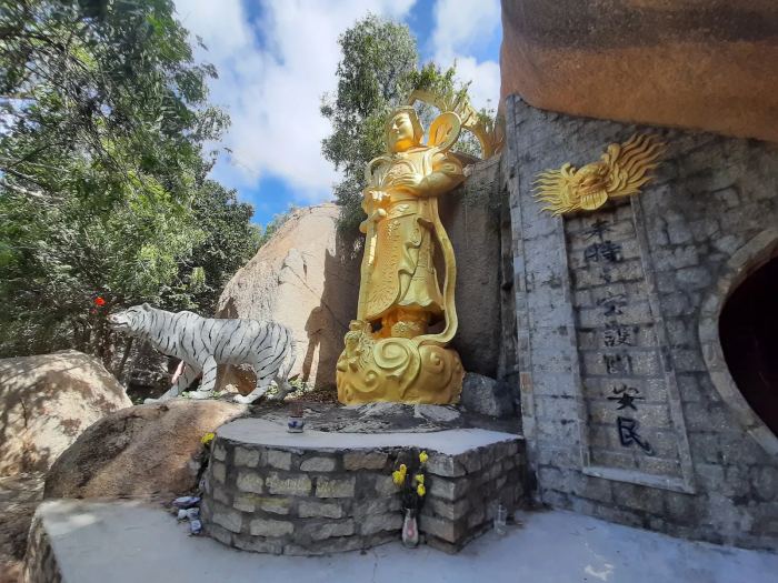 tượng á chùa Phổ Đà Sơn Lâm Đồng 