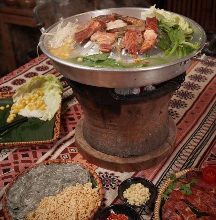 lẩu xìn đạt món đặc sản Lào ở Lao Bảo Quảng Trị 