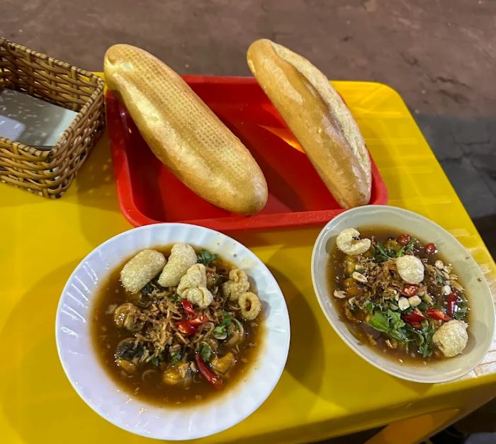 quán ăn khuya ở Đà Nẵng cút lộn trang