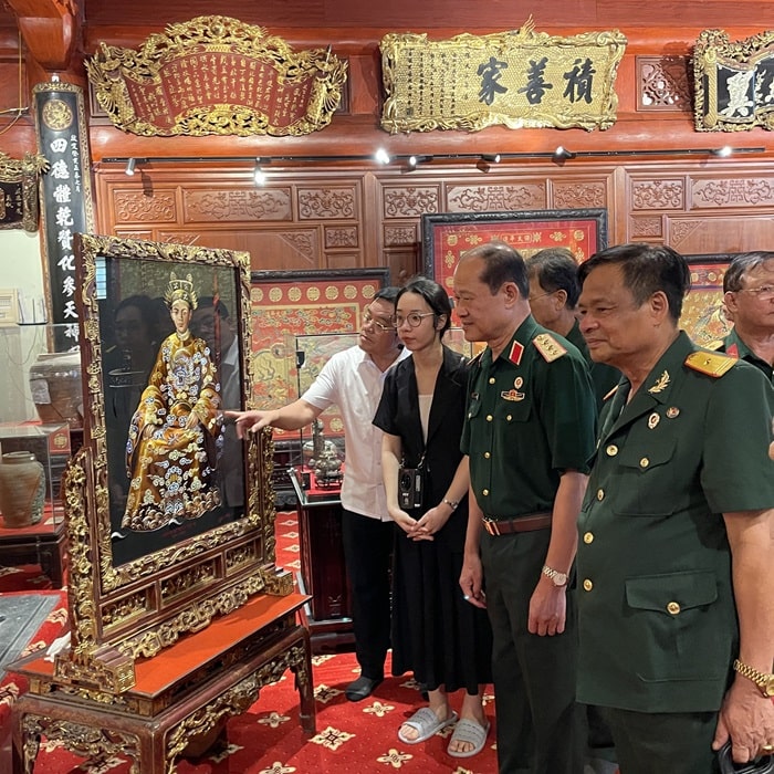 Bảo tàng Hoàng gia Nam Hồng Bắc Ninh - khu trưng bày hiện vật