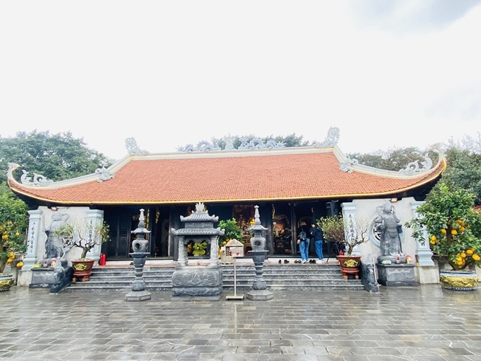 Bến tàu không số Hải Phòng - Đền thờ Nam Hải Đại Thần Vương