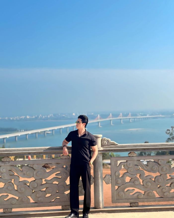 chùa Minh Đức Quảng Ngãi hành lang chánh điện