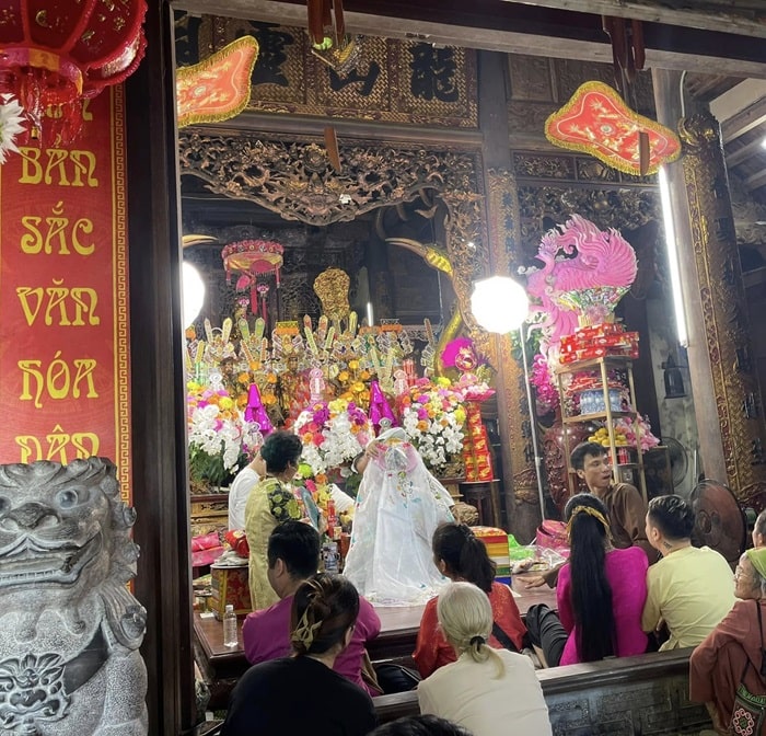 đền Cô Chín Suối Rồng - thực hành tín ngưỡng