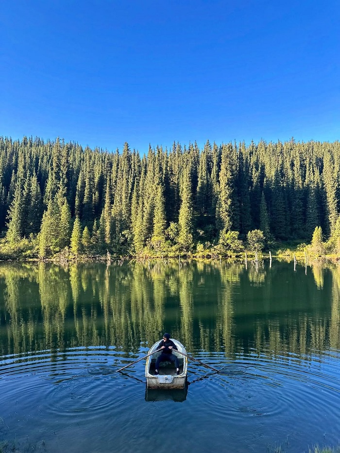 Hồ Issyk-Kul là điểm đến mùa thu đẹp nhất Trung Á mà bạn nên ghé thăm