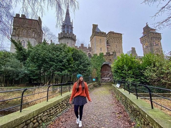 khám phá lâu đài Cardiff 