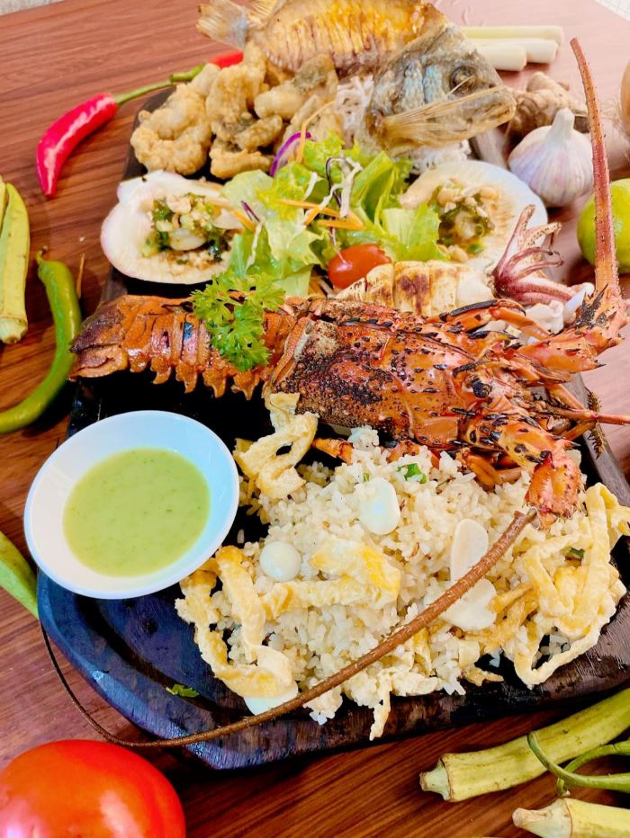 Hải sản ở Mini Beach Hòn Miễu Nha Trang