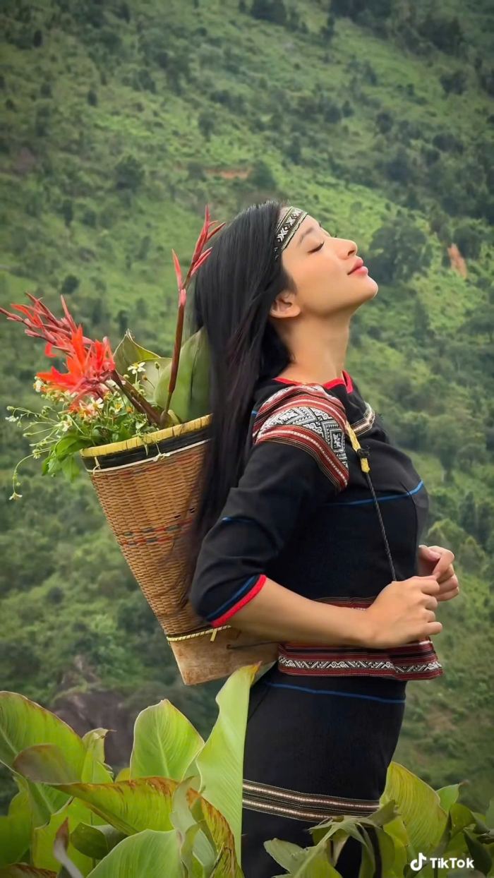 ngắm Mùa hoa dong riềng ở Chư Đăng Ya 