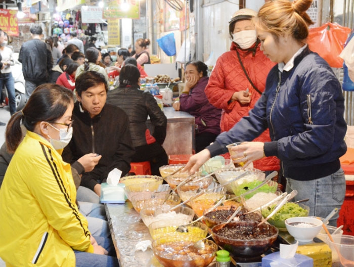 ngõ ẩm thực ở Hà Nội - Ngõ chợ Đồng Xuân