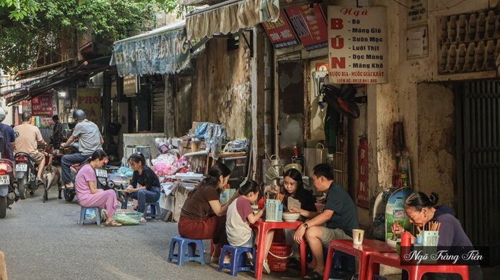 ngõ ẩm thực ở Hà Nội - Ngõ Tràng Tiền