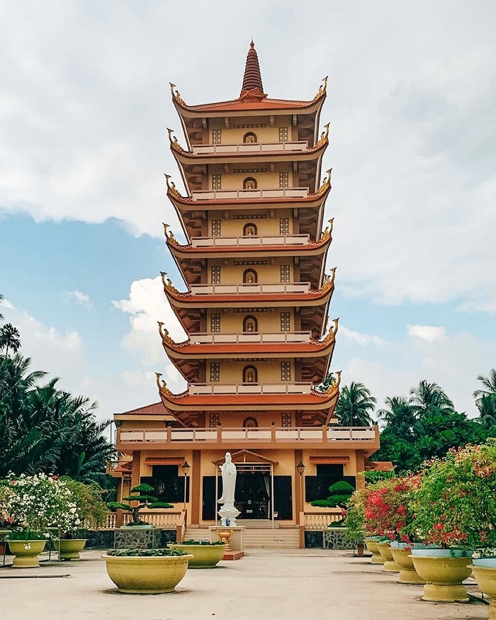 Chùa Vĩnh Tràng là một trong những ngôi chùa cổ đẹp nhất miền Tây góc nào cũng đẹp