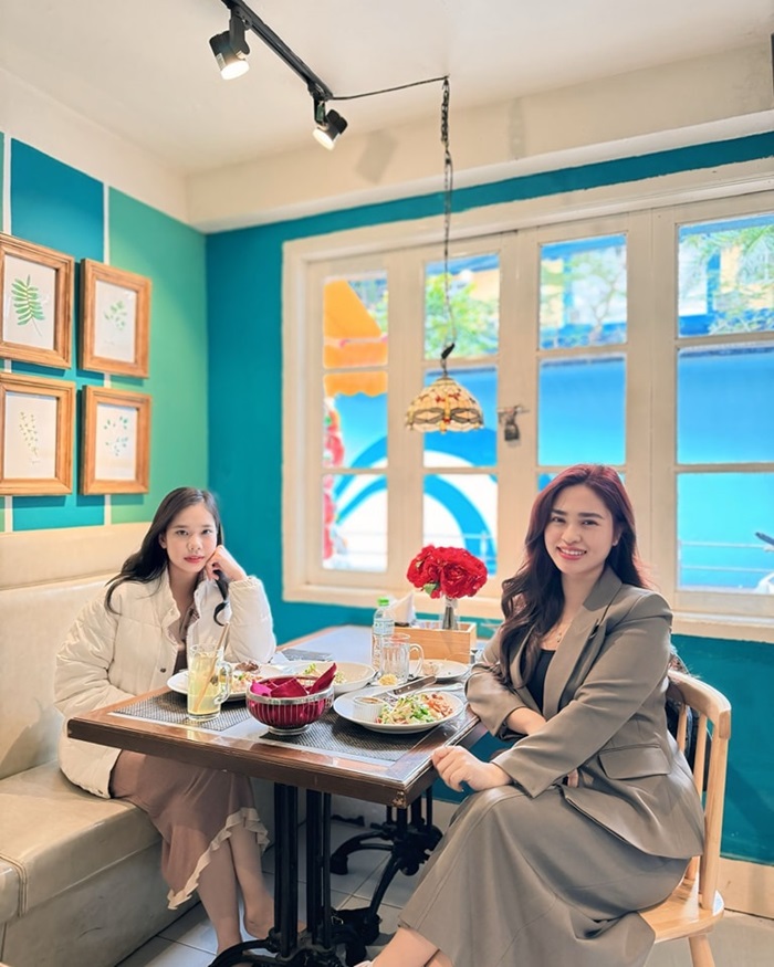 nhà hàng Pháp ngon ở Hà Nội - không gian