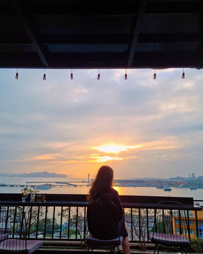 quán cafe view đẹp ở Hòn Gai Hạ Long - Gió Coffee