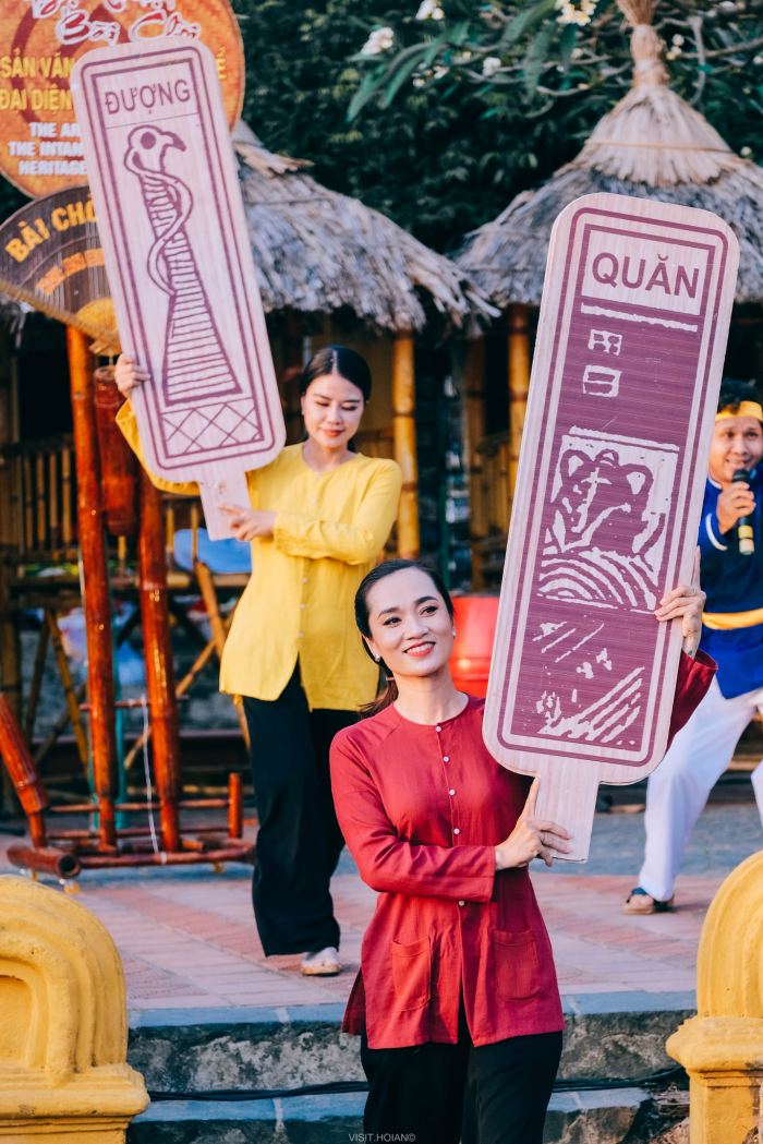 trải nghiệm về đêm ở Hội An bài chòi