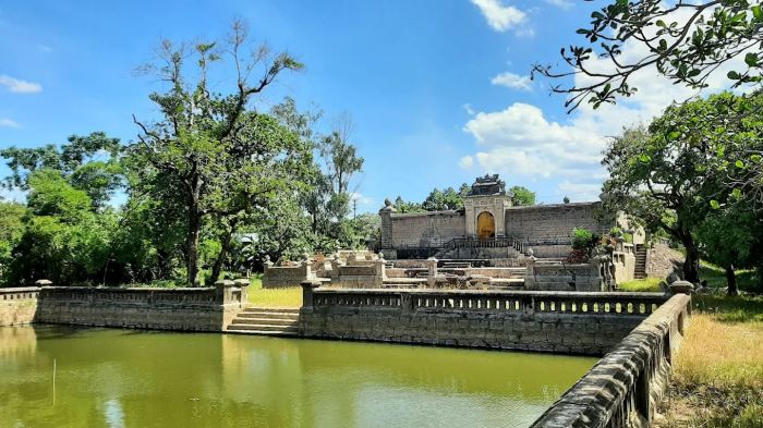 Lăng Vạn Vạn Huế 