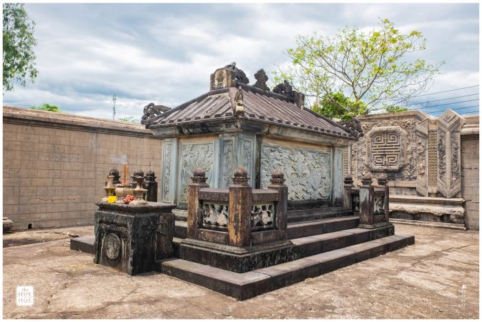 Lăng Vạn Vạn Huế