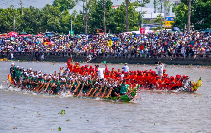 Lễ Hội Ok Om Bok ở Nam Bộ hội đua ghe ngo