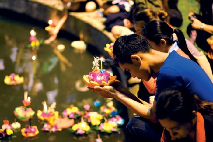 Lễ Hội Ok Om Bok ở Nam Bộ hoa đăng 