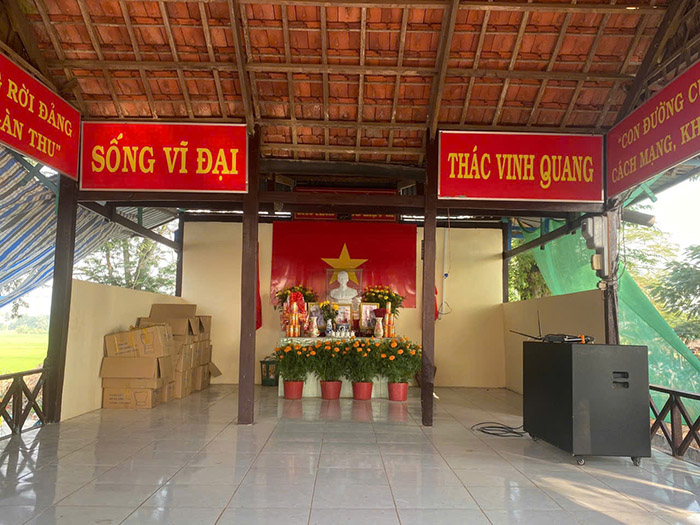 Chùa Núi Nổi An Giang - Bàn thờ Tổ quốc