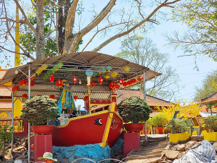 Chùa Núi Nổi An Giang - Biểu tượng chiếc thuyền