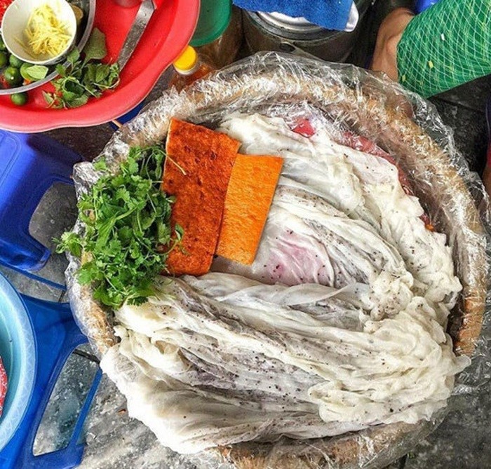các loại bánh đặc sản Hà Nội - Bánh cuốn Thanh Trì