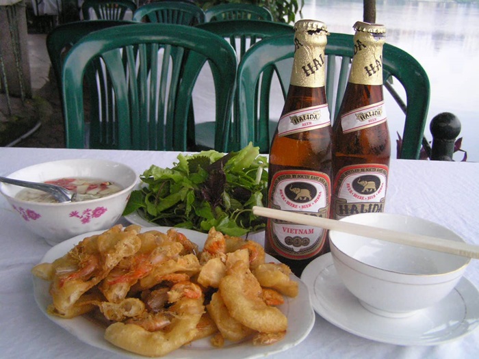 các loại bánh đặc sản Hà Nội - Bánh tôm Hồ Tây