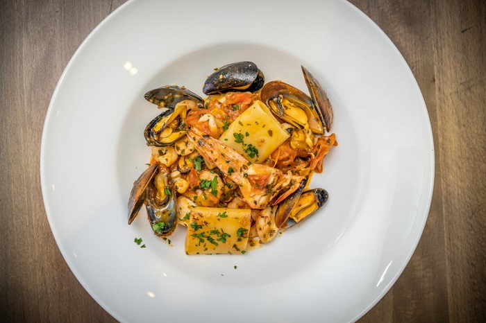 Truyền thống Noel ở Ý có mì paccheri ai frutti di mare