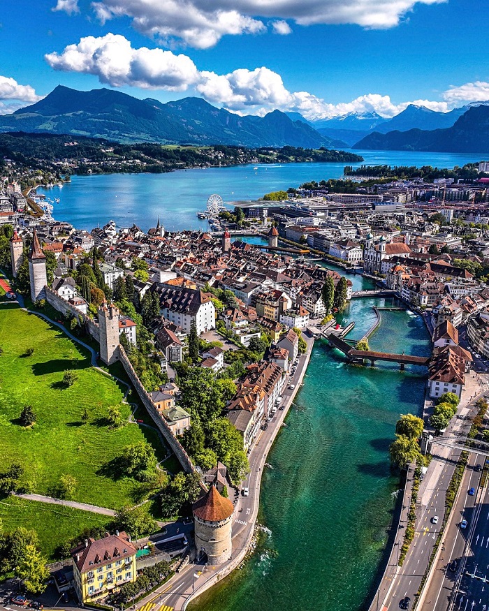 Lucerne là một trong những cố đô đẹp nhất châu Âu nằm ở phía Nam Thụy Sỹ