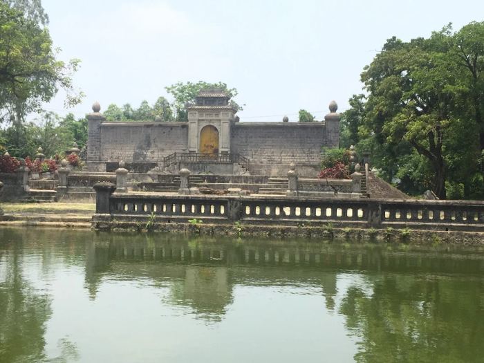 Lăng Vạn Vạn Huế