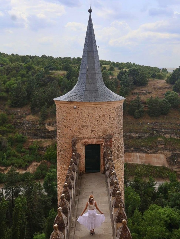 Vẻ đẹp lâu đài Alcazar Segovia Tây Ban Nha