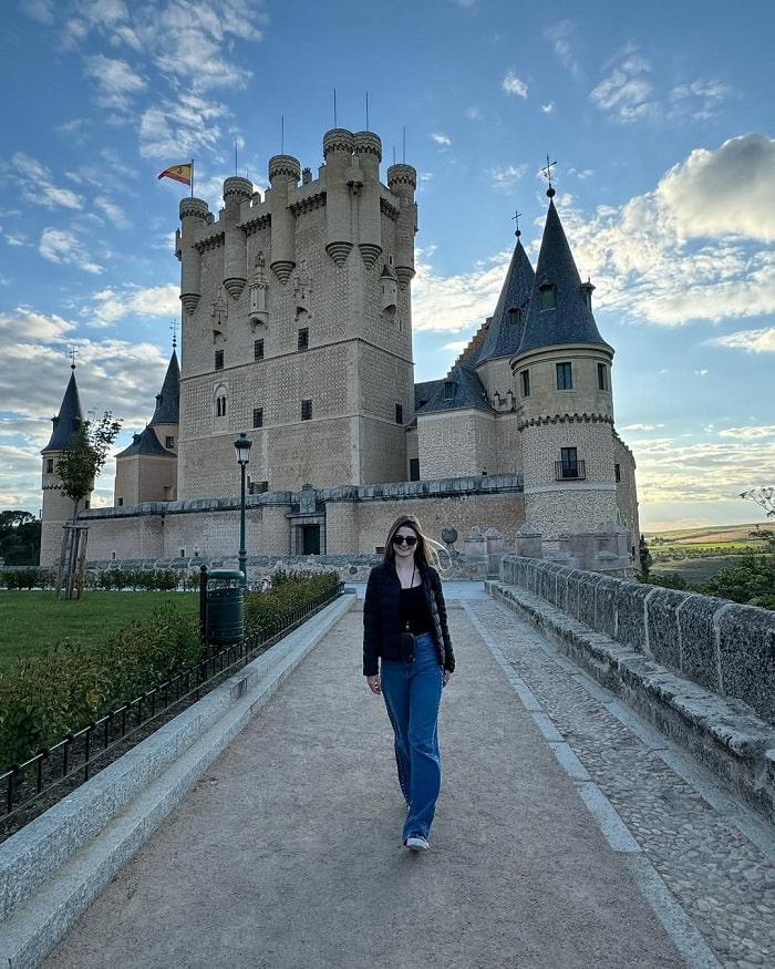 Check in lâu đài Alcazar Segovia Tây Ban Nha
