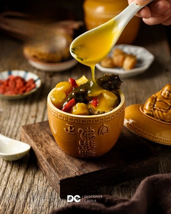 Phật nhảy tường là một trong những món ăn hoàng gia nổi tiếng nguồn gốc Trung Hoa