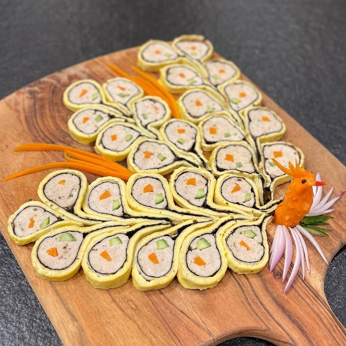 Nem công chả phượng là một trong những món ăn hoàng gia nổi tiếng của Việt Nam