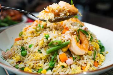 Cơm chiên Dương Châu - Món ăn tinh hoa của ẩm thực Trung Hoa