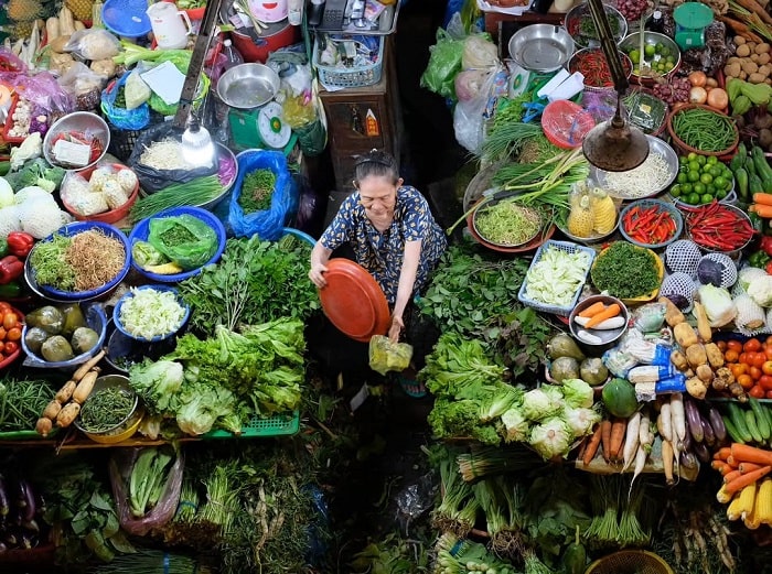 Bên trong chợ Bến Tre