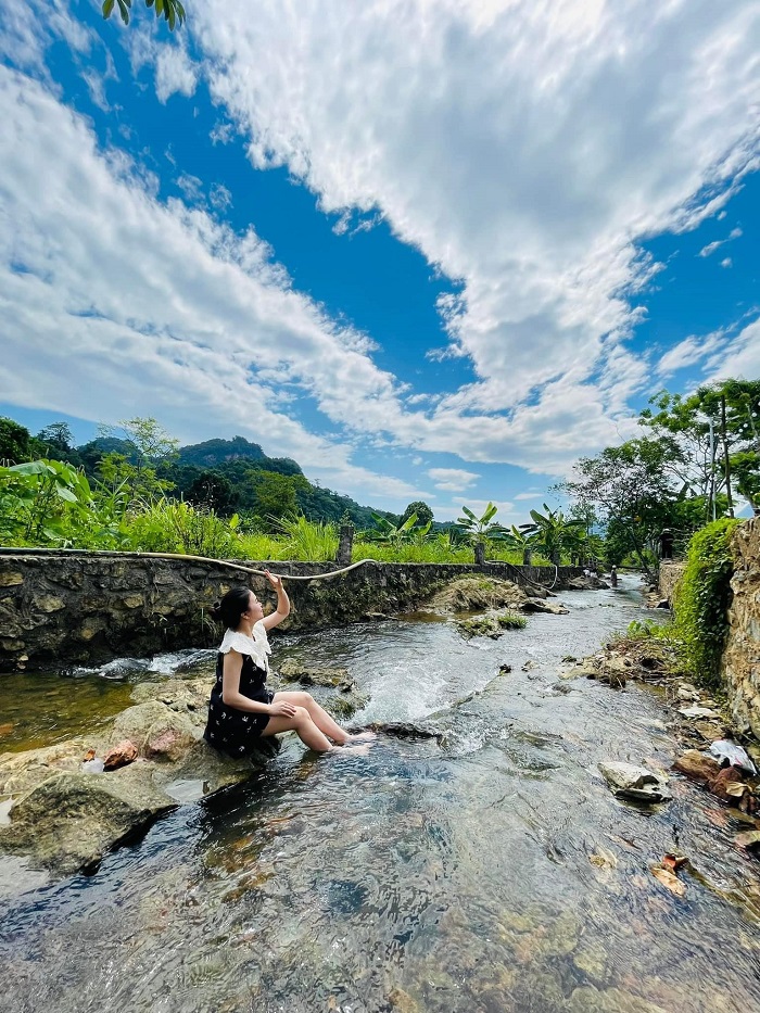 Pine Camping Hà Giang có dòng suối mát lành 