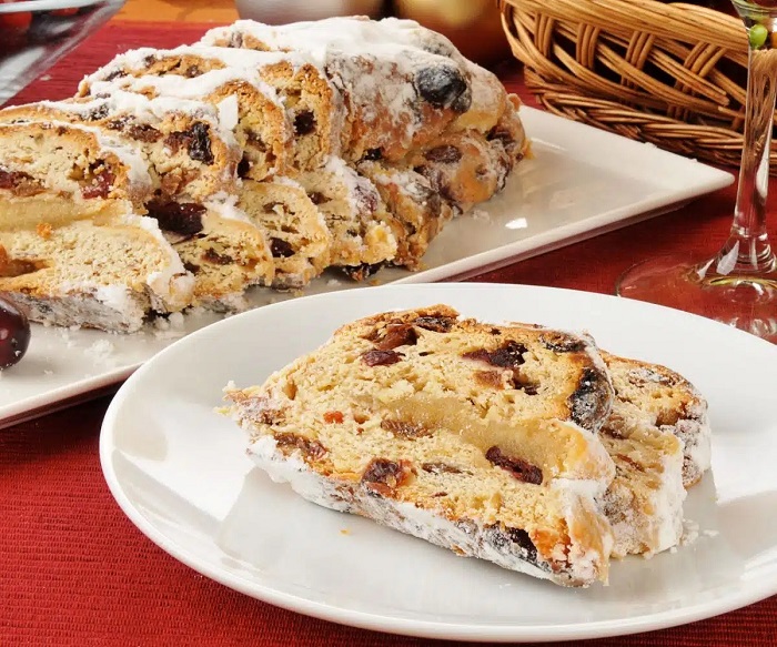 Kerststol là món ăn Giáng sinh ở Hà Lan ăn là thèm