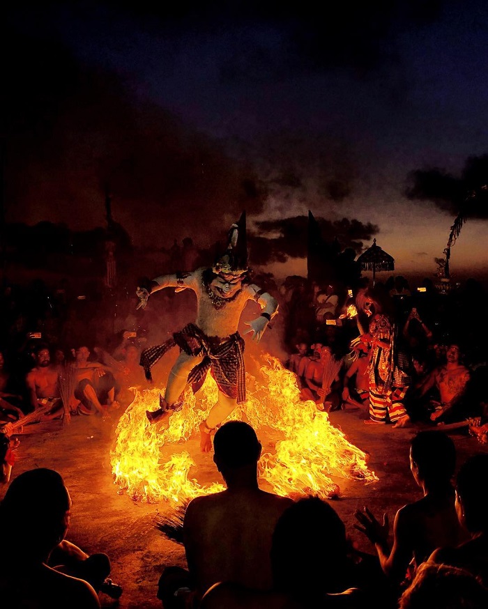 Múa khỉ là điệu múa độc đáo nhất thế giới của Bali