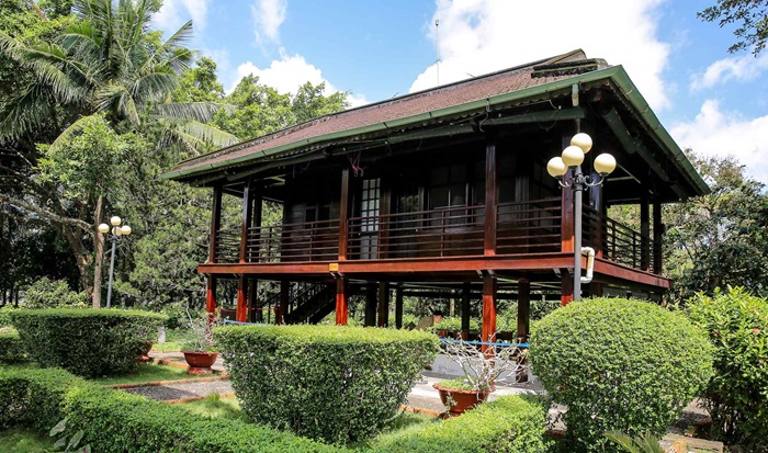 nhà sàn Bác Hồ Hà Nội - 2 tầng