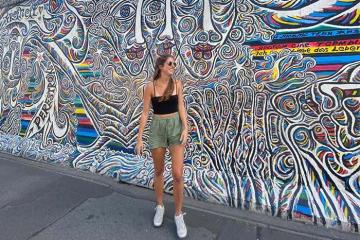 Trải nghiệm nghệ thuật đầy cảm xúc tại phòng trưng bày East Side Đức