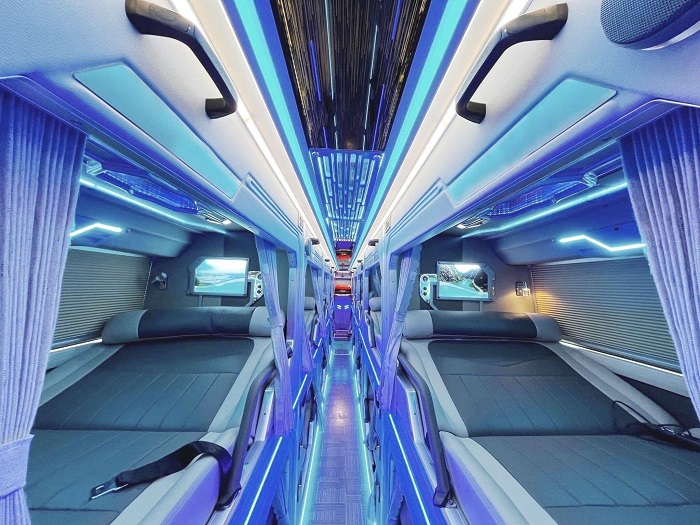 Di chuyển từ Đà Nẵng đi Ninh Bình bằng xe khách tốn nhiều thời gian - Ảnh: Internet