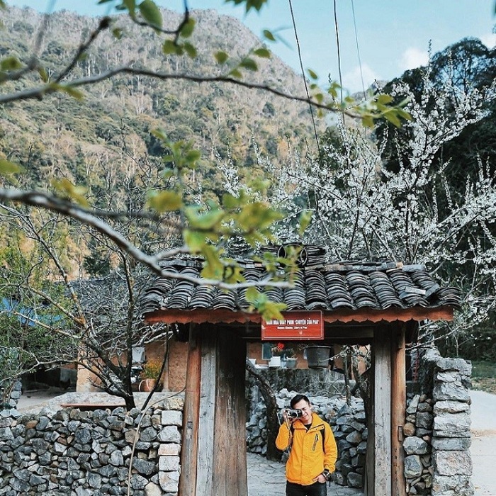 Ghé thăm nhà của Pao trong hành trình khám phá Hà Giang - Ảnh: Haha Travel