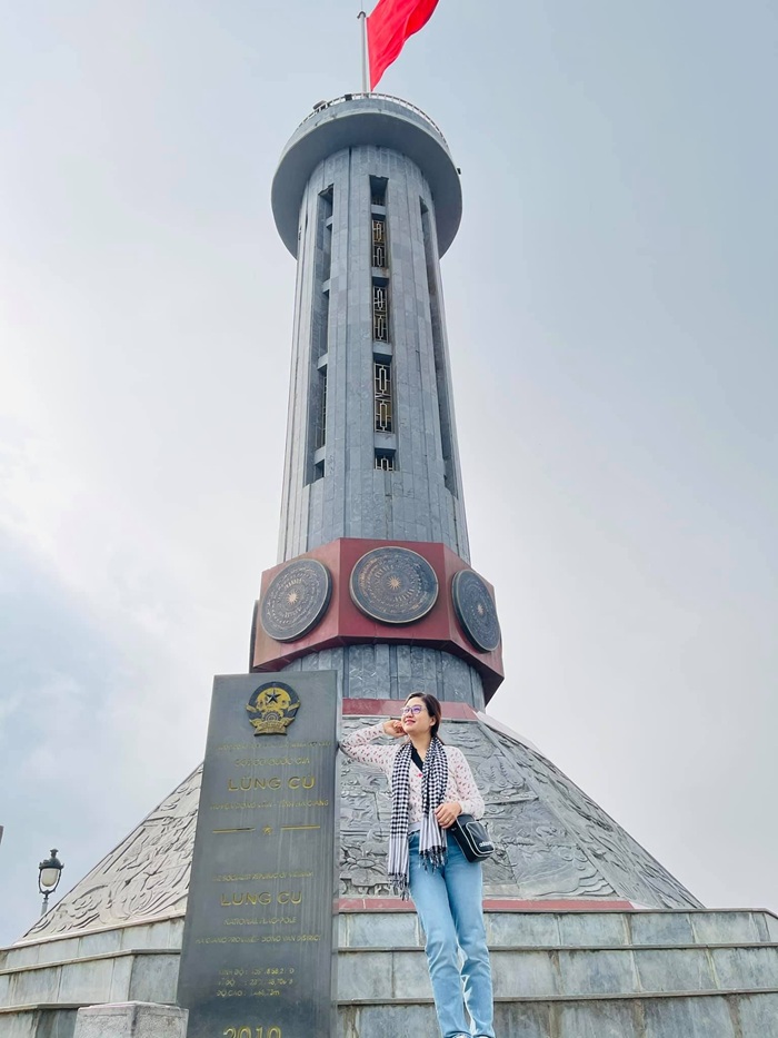 Cột cờ Lũng Cú, điểm check-in đẹp nhất Hà Giang, mang dấu ấn linh thiêng - Ảnh: Hà Nội Tourist