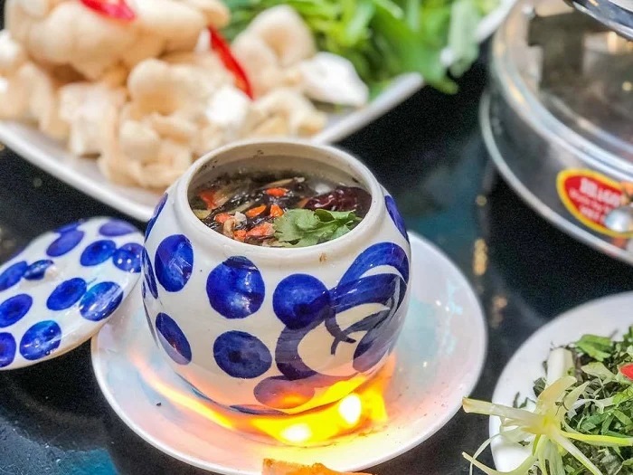 Thưởng thức mắt cá ngừ đại dương độc đáo và đậm vị - Ảnh: Internet