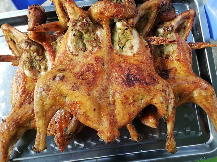 Nhà hàng Gạch Đỏ nổi tiếng các món ngon của đất đỏ bazan Tây Nguyên - Ảnh: Fanpage nhà hàng