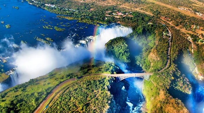 Sự ngoạn mục và hùng vĩ của thác Victoria - Ảnh: Khám Phá Châu Phi