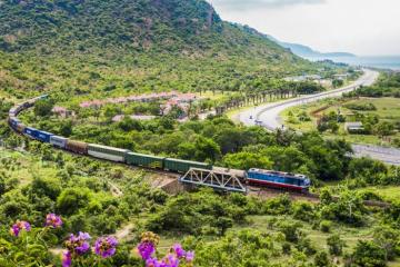 Nên đi Đà Nẵng Nha Trang bằng phương tiện nào cho thuận tiện?