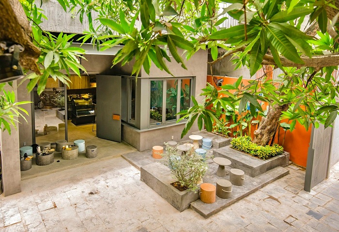 The 59 Café tọa lạc ở cuối con hẻm nhỏ, được nhiều bạn trẻ ghé thăm - Ảnh: Internet