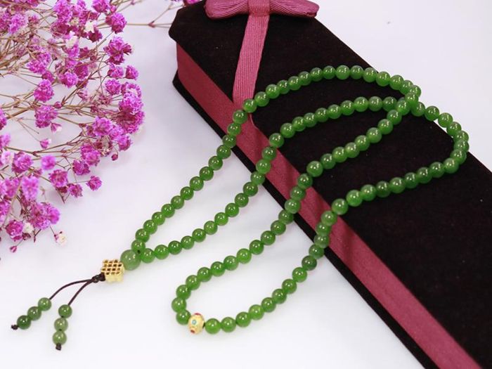 Đồ trang sức ngọc bích là món quà vừa trân quý lại rất có ý nghĩa
