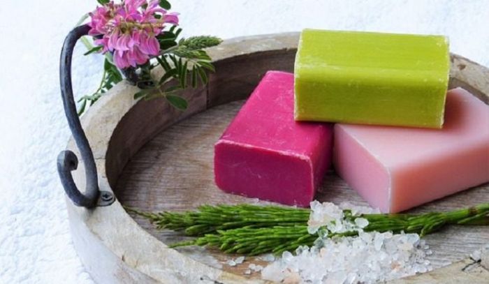 Tặng xà phòng sản xuất theo công thức thủ công sau chuyến đi Hàn Quốc