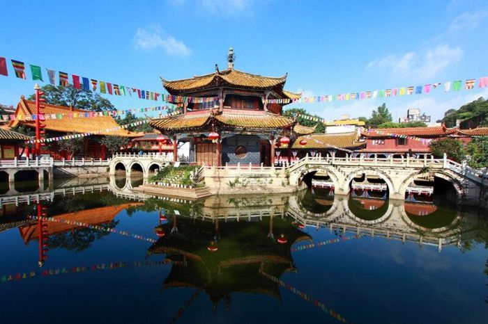 Cảnh đẹp ở Côn Minh luôn ngập tràn sắc xuân